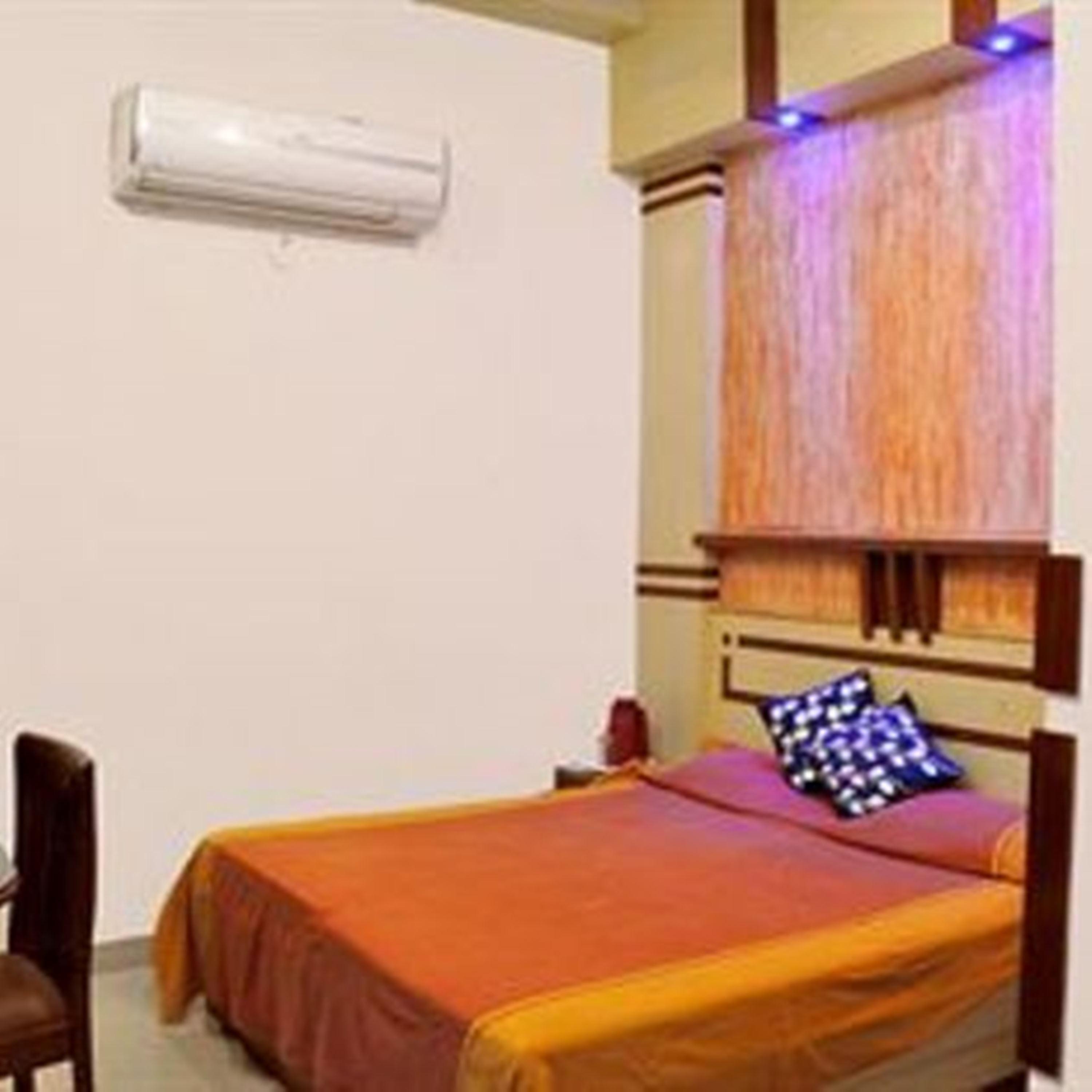 Oyo 3472 Hotel Rama Inn New Delhi Bagian luar foto