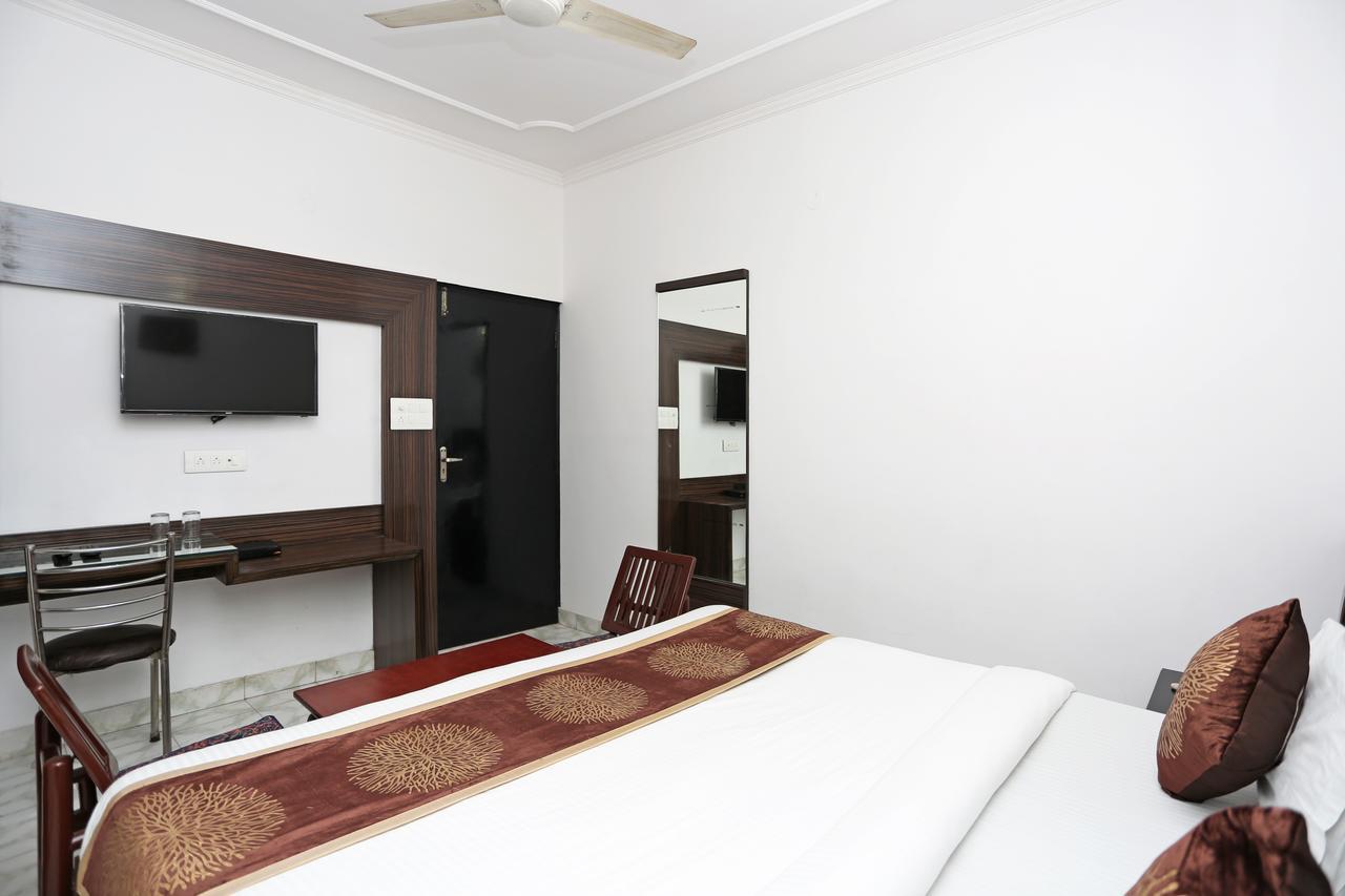 Oyo 3472 Hotel Rama Inn New Delhi Bagian luar foto