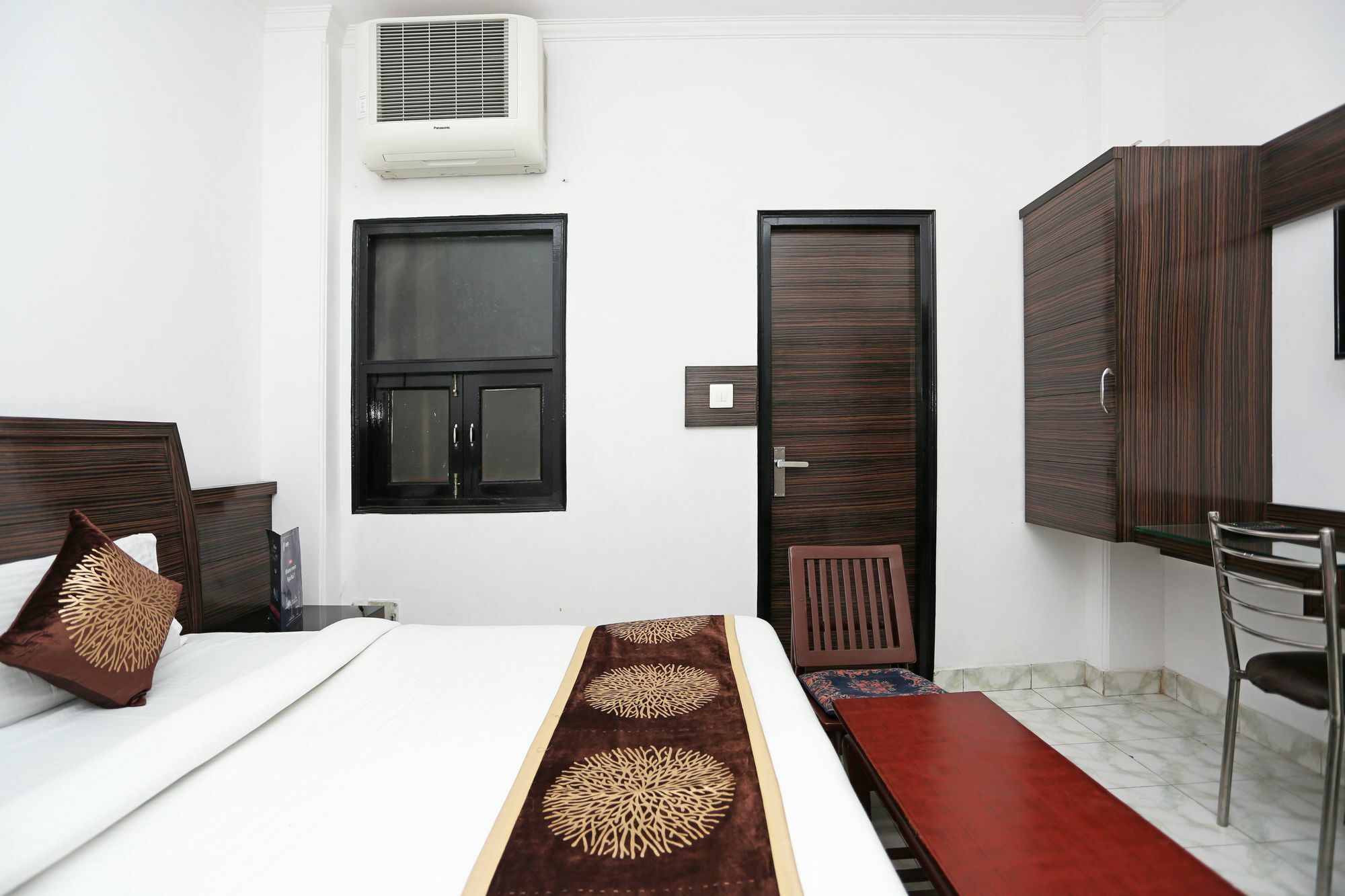 Oyo 3472 Hotel Rama Inn New Delhi Bagian luar foto